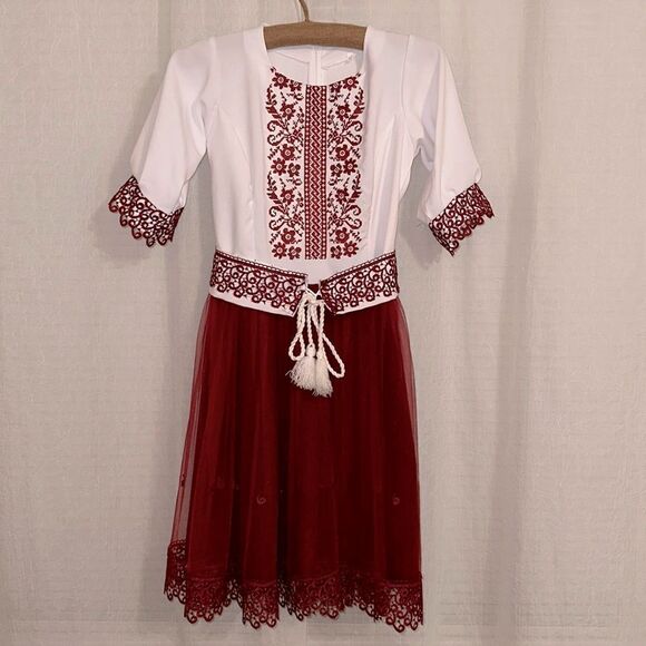 Girl 14-16 Embroidered White Burgundy Tulle Lace Short Sl Folk Formal Dress - Picture 1 of 16